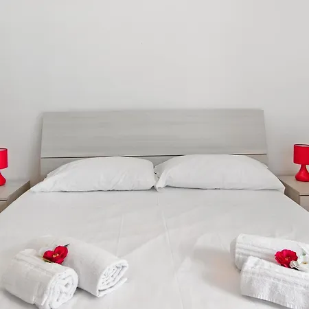 Landi 3 - 2 Con Balcone, Ascensore E Parcheggio شقة بيزا
