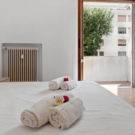 Landi 3 - 2 Con Balcone, Ascensore E Parcheggio * بيزا