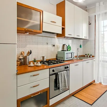 Landi 3 - 2 Con Balcone, Ascensore E Parcheggio بيزا