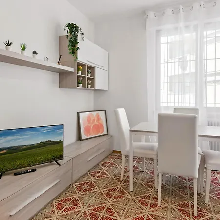 Landi 3 - 2 Con Balcone, Ascensore E Parcheggio